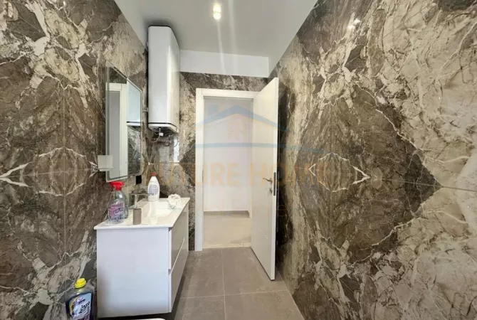 Shitet, Apartament 2+1, Fresku, Tiranë. ELT55765