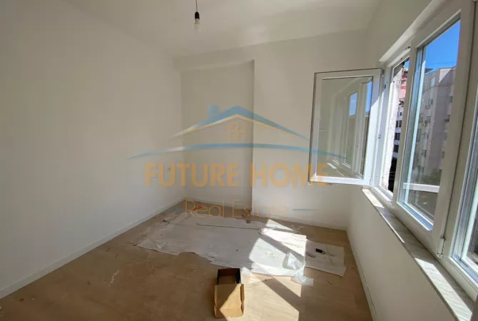 Shtepi ne shitje Apartament ne Tirane, 1+1, Mobilimi Bosh, pa mobiluar, Pagesa 149,000  Euro.