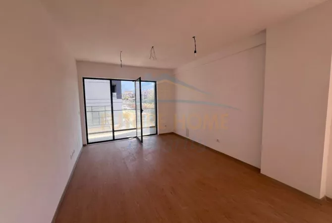 Shtepi ne shitje 3+1 ne Tirane - 190,147 Euro