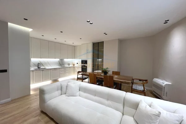 Shtepi me qera Apartament ne Tirane, 2+1, Mobilimi E mobiluar, Pagesa 1,401  Euro.