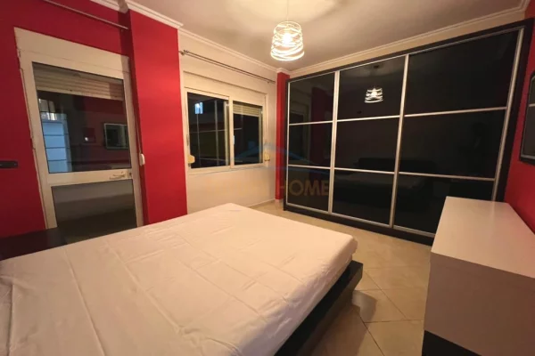 Shtepi me qera Apartament ne Tirane, 2+1, Mobilimi E mobiluar, Pagesa 651  Euro.