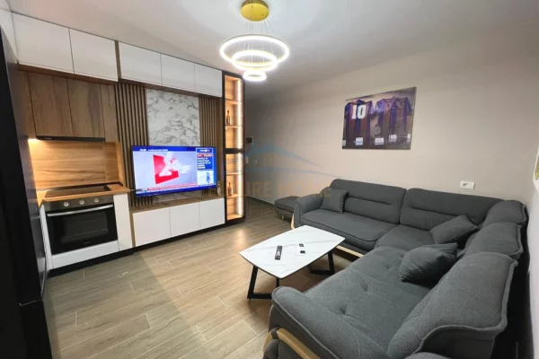 Shtepi me qera Apartament ne Tirane, 1+1, Mobilimi E mobiluar, Pagesa 500  Euro.