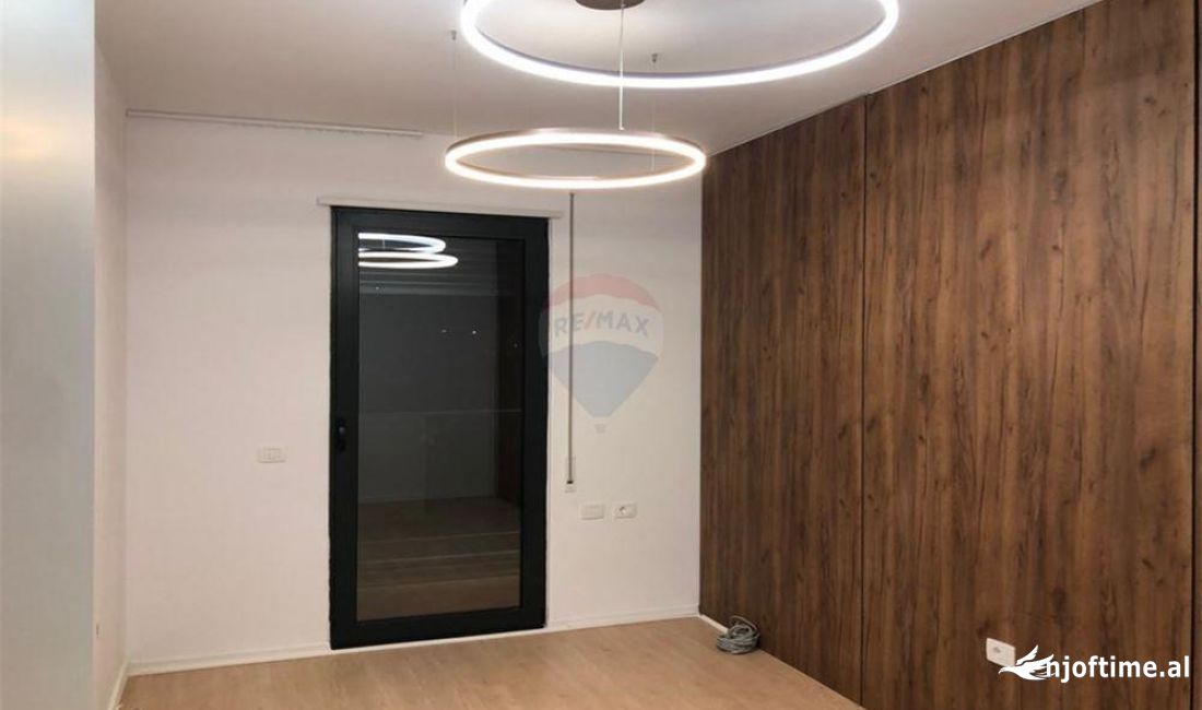 AMBIENT PER QIRA TEK KOMUNA E PARISIT