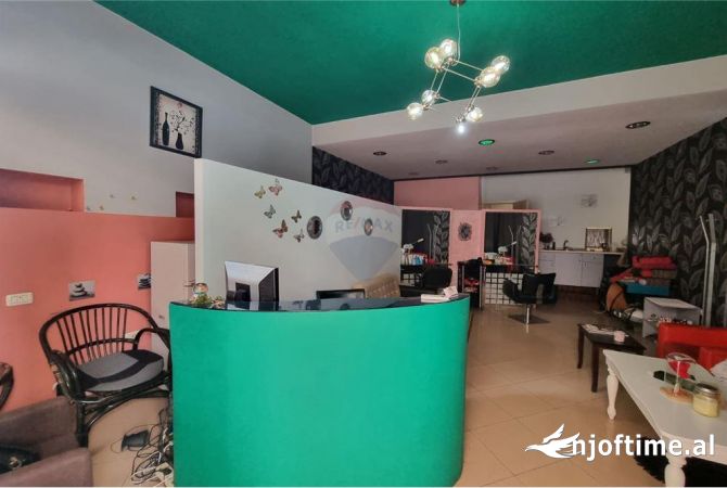 Ambiente Commerciale in Affitto 1+1 a Tirana - 550 Euro