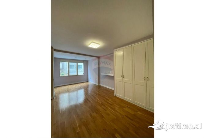 ZYRE E INVESTUAR PER QIRA TEK KOPSHTI ZOOLOGJIK