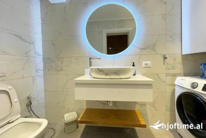 Appartamento in affitto a Tirana 2+1, Arredato