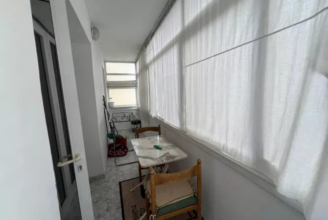 Shtepi me qera Apartament ne Tirane, 3+1, Mobilimi E mobiluar, Pagesa 750  Euro.