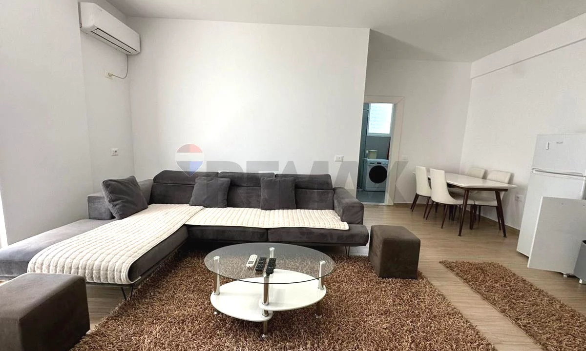 Shtepi me qera Apartament ne Tirane, 1+1, Mobilimi E mobiluar, Pagesa 40,000  Leke.