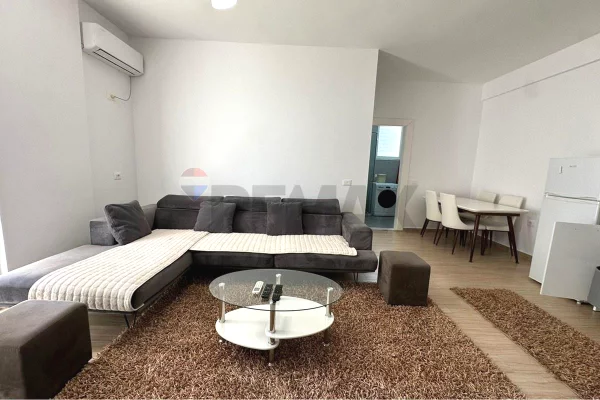 Shtepi me qera 1+1 ne Tirane - 40,000 Leke