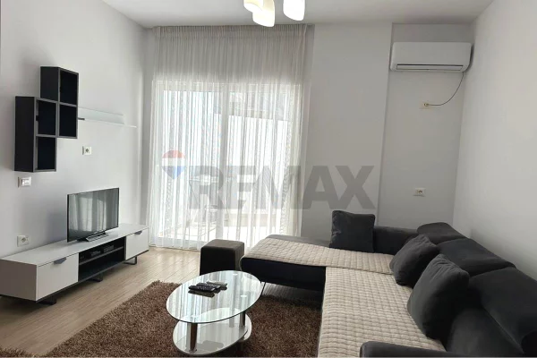 Shtepi me qera Apartament ne Tirane, 1+1, Mobilimi E mobiluar, Pagesa 40,000  Leke.