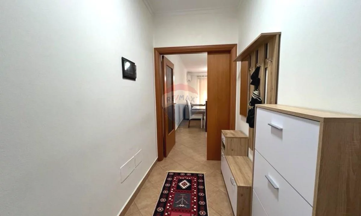 Shtepi me qera Apartament ne Tirane, 2+1, Mobilimi E mobiluar, Pagesa 790  Euro.