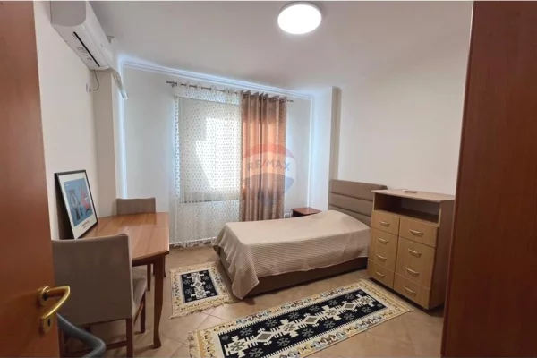 Shtepi me qera Apartament ne Tirane, 2+1, Mobilimi E mobiluar, Pagesa 790  Euro.
