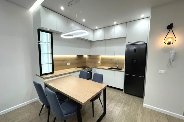 Shtepi me qera Apartament ne Tirane, 1+1, Mobilimi E mobiluar, Pagesa 750  Euro.