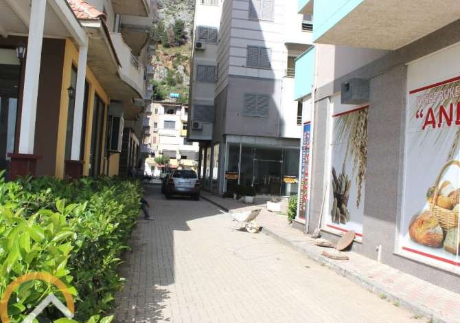 Ambiente Commerciale in Vendita 1+1 a Alessio - 16,000,000 Leke