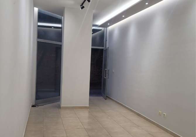 Ambient biznesi me qera 1+1 ne Shkoder - 25,000 Leke
