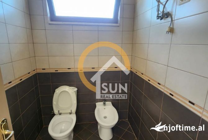 JEPET ME QIRA AMBIENT BIZNESI, TEK TRUMA, SHKODER