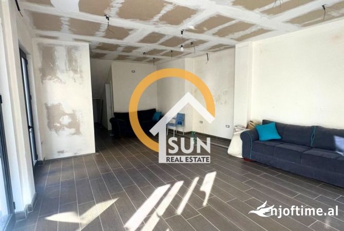 JEPET ME QIRA AMBIENT BIZNESI, PEDONALE, SHKODER