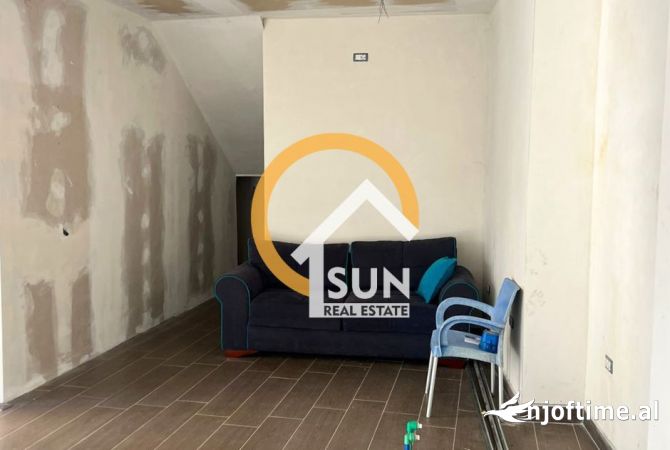 JEPET ME QIRA AMBIENT BIZNESI, PEDONALE, SHKODER