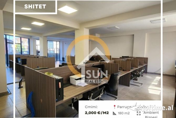 Ambiente Commerciale in Vendita 3+1 a Scutari - 360,000 Euro