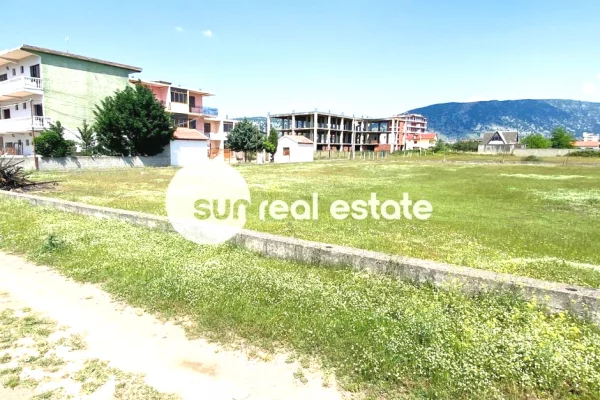 Truall ose Toke ne Shkoder - 241,440 Euro