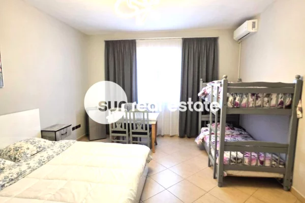 SHITET BIZNES HOSTEL, AFER TRUMES, SHKODER