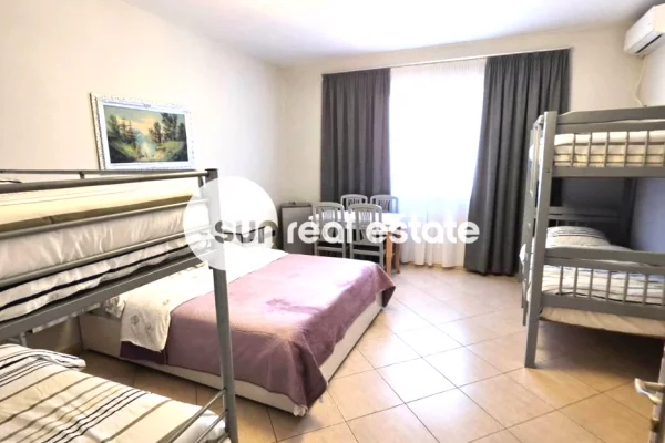SHITET BIZNES HOSTEL, AFER TRUMES, SHKODER