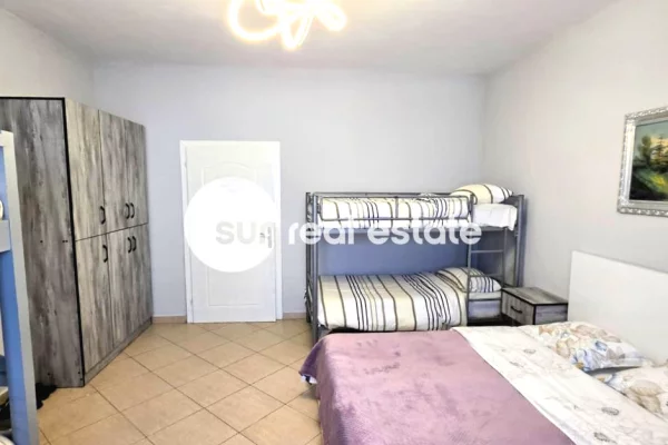 SHITET BIZNES HOSTEL, AFER TRUMES, SHKODER