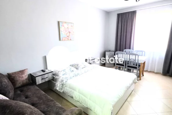 SHITET BIZNES HOSTEL, AFER TRUMES, SHKODER