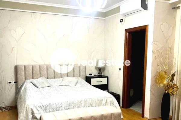 Shtepi me qera Apartament ne Shkoder, 3+1, Mobilimi E mobiluar, Pagesa 1,200  Euro.