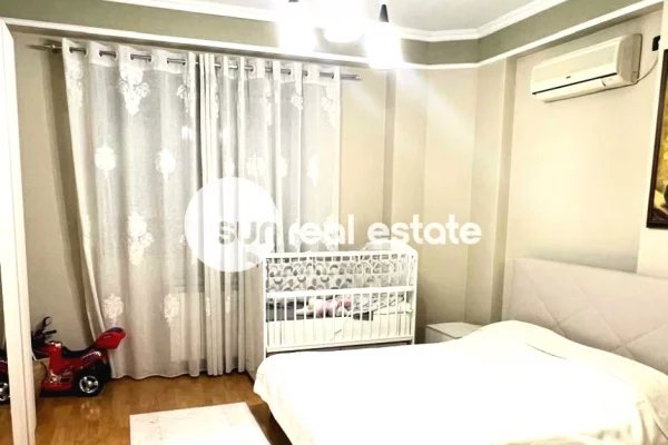 Shtepi me qera Apartament ne Shkoder, 3+1, Mobilimi E mobiluar, Pagesa 1,200  Euro.