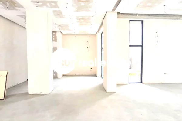 JEPET ME QIRA AMBIENT BIZNESI MBAS TEATRIT, SHKODER