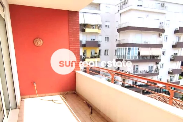 Shtepi me qera Apartament ne Shkoder, 2+1, Mobilimi E mobiluar, Pagesa 60,000  Leke.