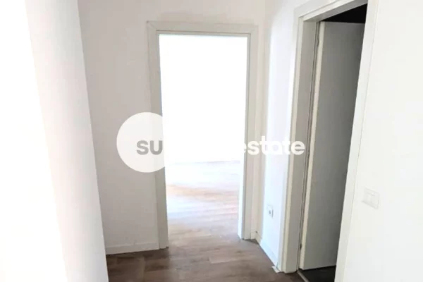 Shtepi ne shitje Apartament ne Tirane, 2+1, Mobilimi Bosh, pa mobiluar, Pagesa 280,000  Euro.