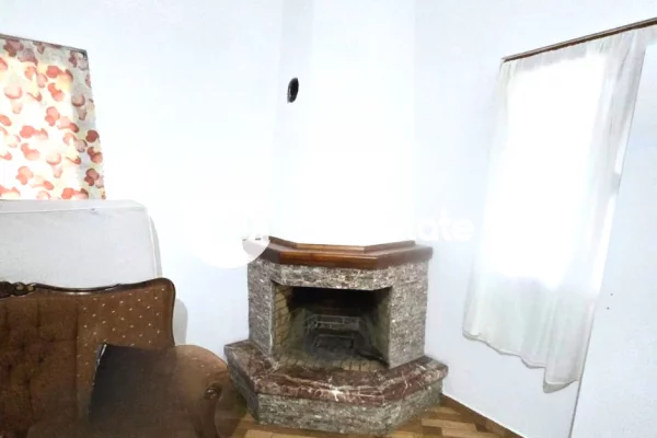 Shtepi me qera Shtepi Private ne Shkoder, 3+1, Mobilimi Pjeserisht e mobiluar, Pagesa 40,000  Leke.