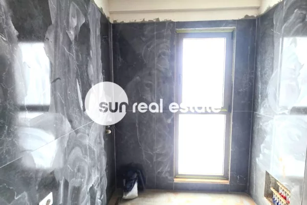Shtepi ne shitje Apartament ne Tirane, 2+1, Mobilimi Bosh, pa mobiluar, Pagesa 224,659  Euro.