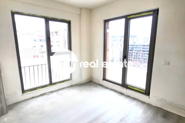 Shtepi ne shitje Apartament ne Tirane, 2+1, Mobilimi Bosh, pa mobiluar, Pagesa 224,659  Euro.