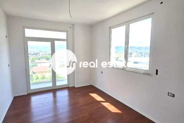 Shtepi ne shitje Apartament ne Shkoder, 1+1, Mobilimi Bosh, pa mobiluar, Pagesa 106,800  Euro.