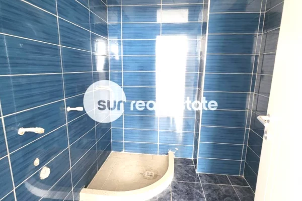 Shtepi ne shitje Apartament ne Shkoder, 2+1, Mobilimi Bosh, pa mobiluar, Pagesa 132,000  Euro.