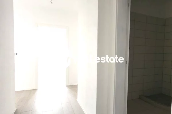 Shtepi ne shitje Apartament ne Shkoder, 2+1, Mobilimi Bosh, pa mobiluar, Pagesa 117,600  Euro.