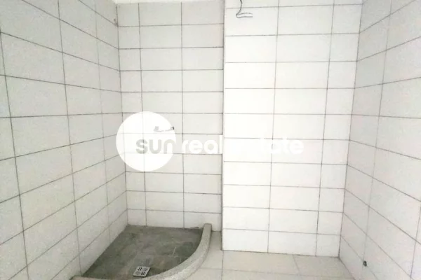 Shtepi ne shitje Apartament ne Shkoder, 2+1, Mobilimi Bosh, pa mobiluar, Pagesa 117,600  Euro.