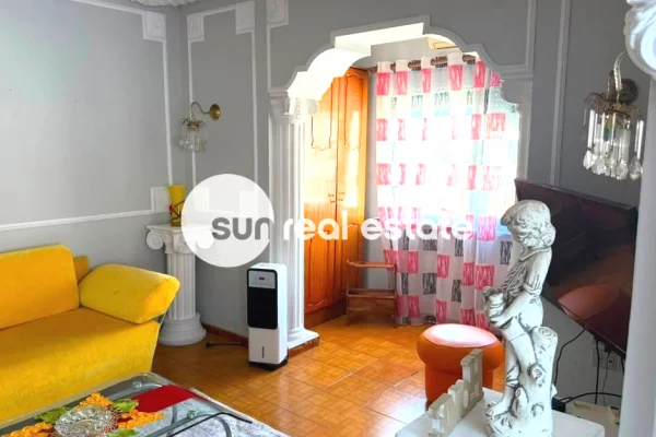 Shtepi me qera Apartament ne Shkoder, 2+1, Mobilimi E mobiluar, Pagesa 30,000  Leke.