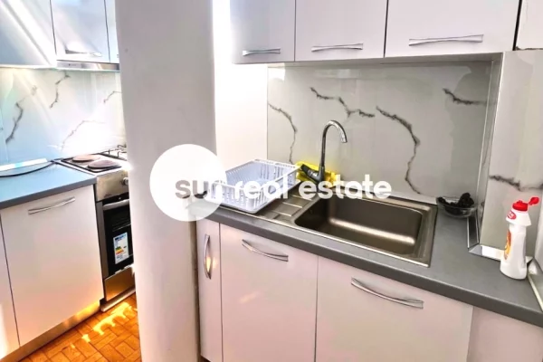 Shtepi me qera Apartament ne Shkoder, 2+1, Mobilimi E mobiluar, Pagesa 30,000  Leke.