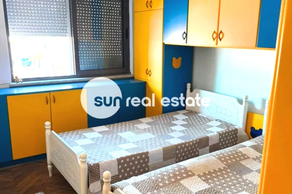 Shtepi me qera Apartament ne Shkoder, 2+1, Mobilimi E mobiluar, Pagesa 30,000  Leke.