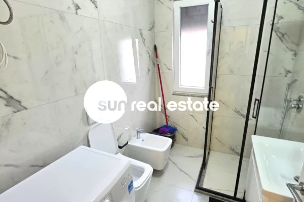Shtepi me qera Apartament ne Shkoder, 2+1, Mobilimi E mobiluar, Pagesa 60,000  Leke.