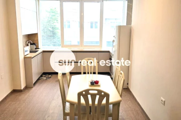 Shtepi me qera Apartament ne Shkoder, 2+1, Mobilimi E mobiluar, Pagesa 40,000  Leke.