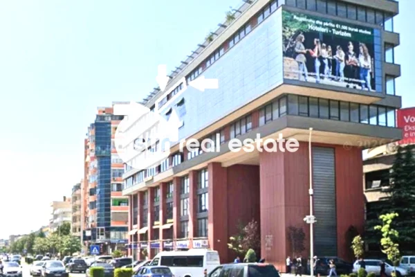 Shtepi ne shitje Apartament ne Shkoder, 3+1, Mobilimi Bosh, pa mobiluar, Pagesa 385,000  Euro.