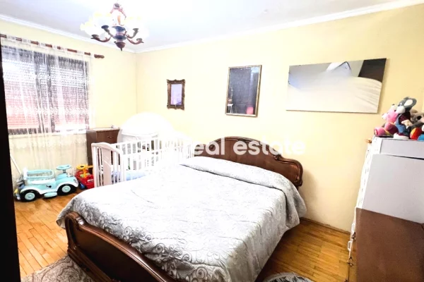 Shtepi me qera Apartament ne Shkoder, 1+1, Mobilimi E mobiluar, Pagesa 27,000  Leke.