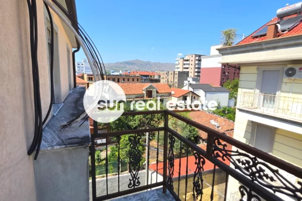 Shtepi ne shitje Apartament ne Shkoder, 3+1, Mobilimi Bosh, pa mobiluar, Pagesa 324,000  Euro.