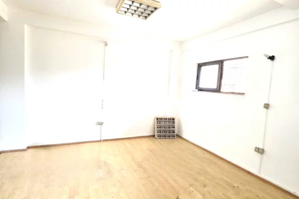 JEPET ME QIRA AMBIENT BIZNESI, QENDER, SHKODER