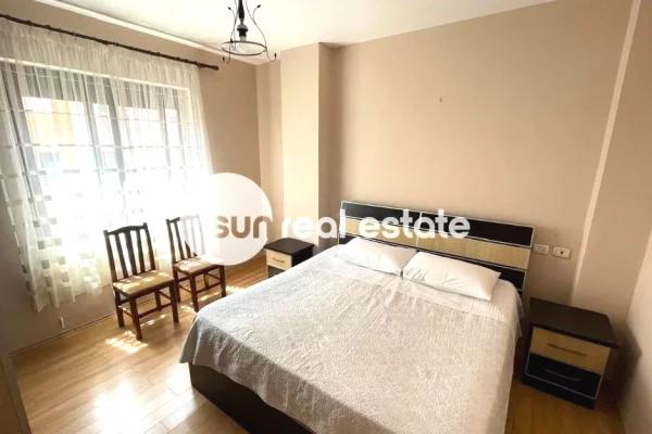 Shtepi me qera Apartament ne Shkoder, 1+1, Mobilimi E mobiluar, Pagesa 35,000  Leke.